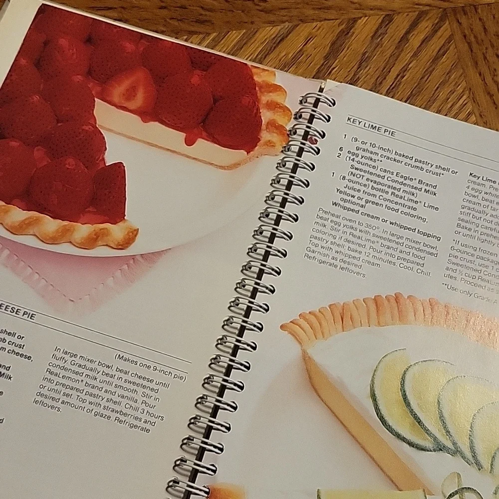 ● Cookbook: Simply Delicious Desserts